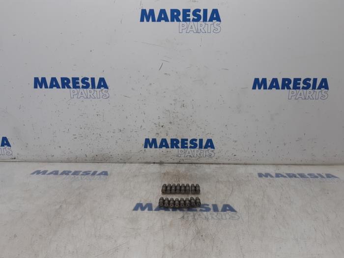 Gebrauchte Ventilstößel Peugeot 207/207+ (WA/WC/WM) 1.6 16V VTi Preis € 50,00 Margenregelung angeboten von Maresia Parts