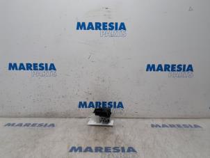 Used Cooling fan resistor Peugeot 308 SW (L4/L9/LC/LJ/LR) 1.6 BlueHDi 120 Price € 20,00 Margin scheme offered by Maresia Parts