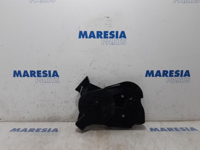 Usagé Couvercle de distribution Peugeot 308 SW (L4/L9/LC/LJ/LR) 1.6 BlueHDi 120 Prix € 20,00 Règlement à la marge proposé par Maresia Parts