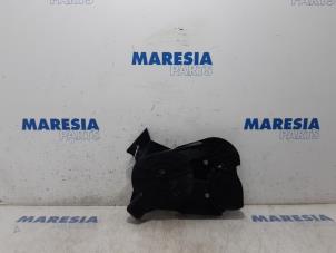 Used Timing cover Peugeot 308 SW (L4/L9/LC/LJ/LR) 1.6 BlueHDi 120 Price € 20,00 Margin scheme offered by Maresia Parts