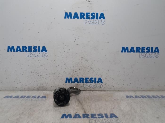 Usagé Piston Peugeot Partner (GC/GF/GG/GJ/GK) 1.6 HDI 90 Prix € 60,50 Prix TTC proposé par Maresia Parts