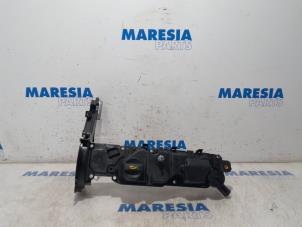 Used Rocker cover Peugeot Partner (GC/GF/GG/GJ/GK) 1.6 HDI 90 Price € 42,35 Inclusive VAT offered by Maresia Parts