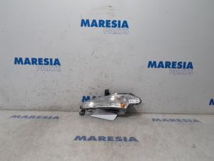 Gebrauchte Richtungsanzeiger links Peugeot 307 CC (3B) 2.0 16V Preis € 25,00 Margenregelung angeboten von Maresia Parts
