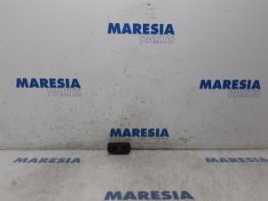Used Automatic gear selector Peugeot 308 SW (L4/L9/LC/LJ/LR) 1.6 BlueHDi 120 Price € 25,00 Margin scheme offered by Maresia Parts