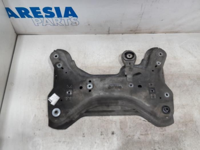 Begagnade Underram Opel Vivaro 1.6 CDTI 90 Pris € 158,81 Inklusive moms erbjuds av Maresia Parts
