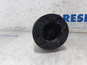 Piston from a Citroën Berlingo 1.6 Hdi 75 16V Phase 1 2009