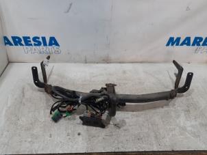 Used Towbar Citroen C4 Picasso (3D/3E) 1.6 e-Hdi, BlueHDi 115 Price € 210,00 Margin scheme offered by Maresia Parts
