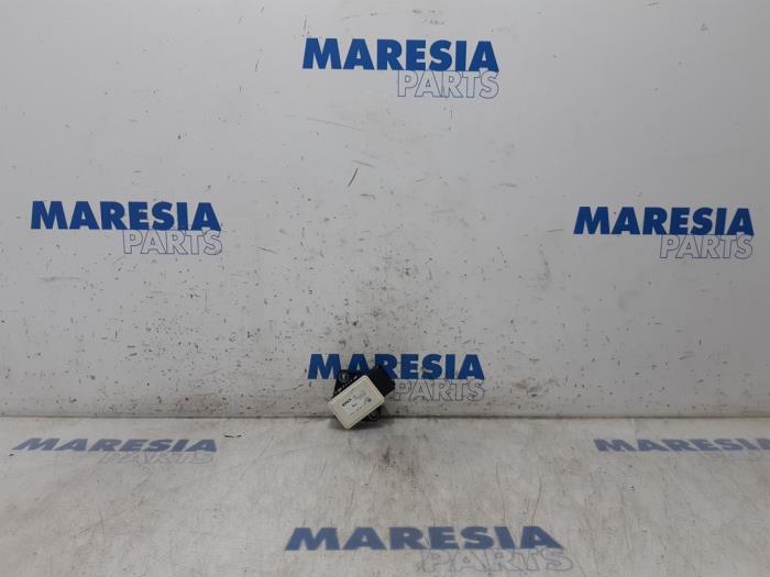 Usagé Ordinateur ESP Fiat 500 (312) 1.4 16V Prix € 15,00 Règlement à la marge proposé par Maresia Parts