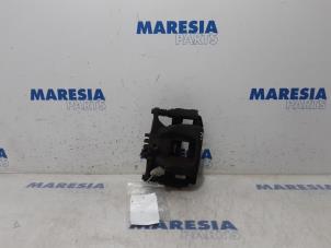 Gebrauchte Bremszange rechts vorne Opel Vivaro 1.6 CDTI 90 Preis € 42,35 Mit Mehrwertsteuer angeboten von Maresia Parts