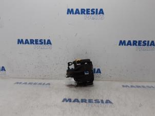 Usagé Etrier de frein (pince) arrière gauche Opel Vivaro 1.6 CDTI 90 Prix € 90,75 Prix TTC proposé par Maresia Parts