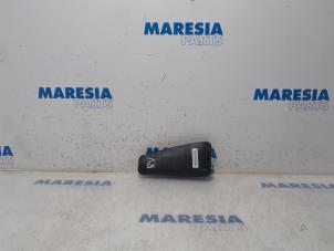 Used Seat airbag (seat) Peugeot 3008 I (0U/HU) 1.6 16V THP 155 Price € 50,00 Margin scheme offered by Maresia Parts