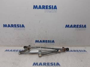 Used Wiper mechanism Fiat Panda (312) 0.9 TwinAir Turbo 85 Price € 35,00 Margin scheme offered by Maresia Parts