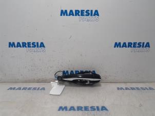 Used Front door handle 4-door, right Citroen C4 Picasso (3D/3E) 1.6 e-Hdi, BlueHDi 115 Price € 40,00 Margin scheme offered by Maresia Parts