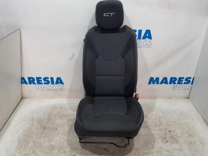 Seat, right from a Renault Clio IV (5R) 1.2 TCE 16V GT EDC 2015