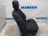 Seat, right from a Renault Clio IV (5R) 1.2 TCE 16V GT EDC 2015