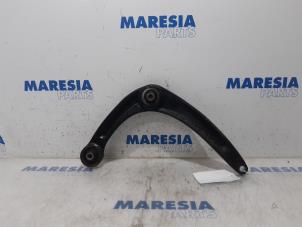 Used Front lower wishbone, left Peugeot 3008 I (0U/HU) 1.6 16V THP 155 Price € 25,00 Margin scheme offered by Maresia Parts