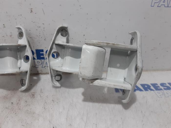 Set of hinges from a Opel Vivaro 1.6 CDTI 90 2016