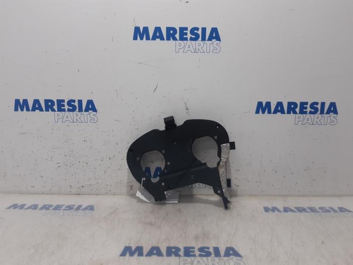 Usagé Couvercle de distribution Peugeot 307 CC (3B) 2.0 16V Prix € 15,00 Règlement à la marge proposé par Maresia Parts