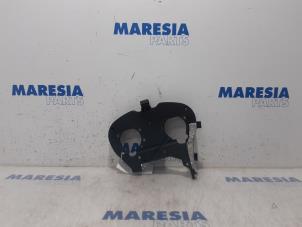 Używane Obudowa rozrzadu Peugeot 307 CC (3B) 2.0 16V Cena € 15,00 Procedura marży oferowane przez Maresia Parts