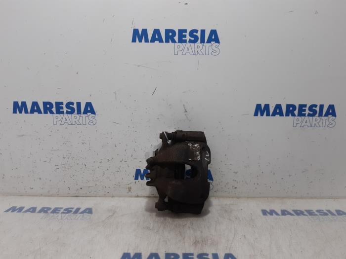 Gebrauchte Bremszange links vorne Peugeot 308 SW (4E/H) 1.4 VTI 16V Preis € 40,00 Margenregelung angeboten von Maresia Parts