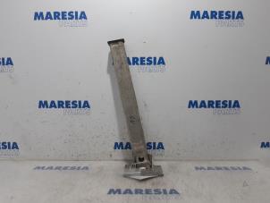 Used Subframe Peugeot 308 SW (4E/H) 1.4 VTI 16V Price € 25,00 Margin scheme offered by Maresia Parts
