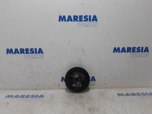 Used Crankshaft pulley Peugeot 308 CC (4B) 1.6 HDiF 16V Price € 25,00 Margin scheme offered by Maresia Parts