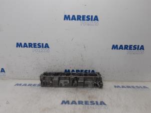 Used Camshaft housing Peugeot 308 CC (4B) 1.6 HDiF 16V Price € 75,00 Margin scheme offered by Maresia Parts