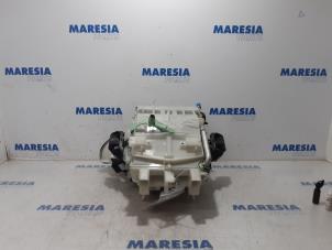Used Heater housing Peugeot 308 SW (4E/H) 1.4 VTI 16V Price € 183,75 Margin scheme offered by Maresia Parts