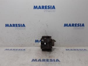 Used Front brake calliper, right Renault Twingo (C06) 1.2 Price € 20,00 Margin scheme offered by Maresia Parts