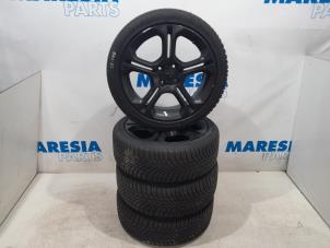 Used Sport rims set + tires Renault Clio IV (5R) 1.2 TCE 16V GT EDC Price € 525,00 Margin scheme offered by Maresia Parts