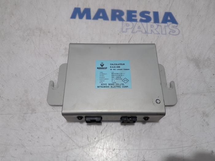 Usagé Ordinateur direction assistée Renault Twingo (C06) 1.2 Prix € 85,00 Règlement à la marge proposé par Maresia Parts