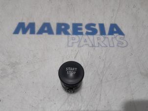 Used Start/stop switch Renault Clio IV (5R) 1.2 TCE 16V GT EDC Price € 9,99 Margin scheme offered by Maresia Parts