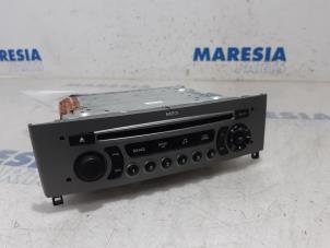 Usados Reproductor de CD y radio Peugeot 308 SW (4E/H) 1.4 VTI 16V Precio € 80,00 Norma de margen ofrecido por Maresia Parts