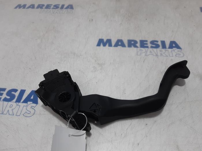 Begagnade Gaspedalsensor Peugeot 308 SW (4E/H) 1.4 VTI 16V Pris € 24,95 Marginaltabell erbjuds av Maresia Parts