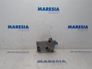 Used Engine mount Renault Clio IV (5R) 1.5 dCi 90 FAP Price € 30,00 Margin scheme offered by Maresia Parts