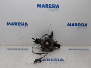 Used Knuckle, front right Citroen C4 Berline (NC) 1.6 16V VTi Price € 50,00 Margin scheme offered by Maresia Parts