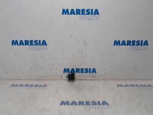 Used Vacuum valve Peugeot 3008 I (0U/HU) 1.6 HDiF 16V Price € 25,00 Margin scheme offered by Maresia Parts