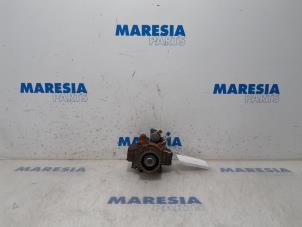 Used Mechanical fuel pump Peugeot 3008 I (0U/HU) 1.6 HDiF 16V Price € 175,00 Margin scheme offered by Maresia Parts