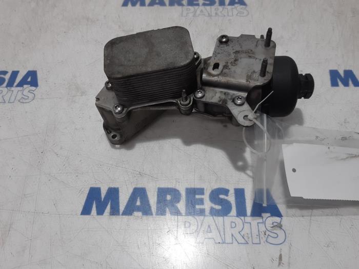 Gebrauchte Ölfilterhalter Peugeot 3008 I (0U/HU) 1.6 HDiF 16V Preis € 50,00 Margenregelung angeboten von Maresia Parts