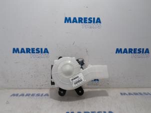 Used Heating and ventilation fan motor Citroen C4 Picasso (3D/3E) 1.6 BlueHDI 115 Price € 65,00 Margin scheme offered by Maresia Parts