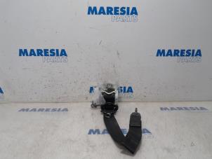 Usados Cinturón de seguridad izquierda detrás Citroen C4 Picasso (3D/3E) 1.6 BlueHDI 115 Precio € 39,99 Norma de margen ofrecido por Maresia Parts