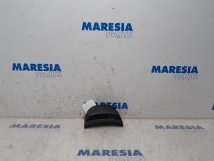 Usagé Commodo Citroen C4 Picasso (3D/3E) 1.6 BlueHDI 115 Prix € 50,00 Règlement à la marge proposé par Maresia Parts