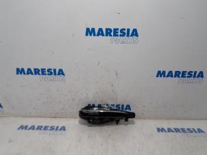 Usagé Poignée portière 4portes arrière droite Citroen C4 Picasso (3D/3E) 1.6 BlueHDI 115 Prix € 60,00 Règlement à la marge proposé par Maresia Parts