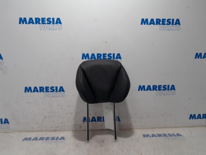 Używane Zaglówek Citroen C4 Picasso (3D/3E) 1.6 BlueHDI 115 Cena € 105,00 Procedura marży oferowane przez Maresia Parts