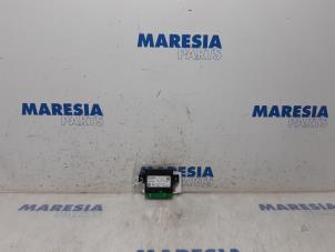 Używane Modul czujników parkowania Citroen C4 Cactus (0B/0P) 1.6 Blue Hdi 100 Cena € 40,00 Procedura marży oferowane przez Maresia Parts