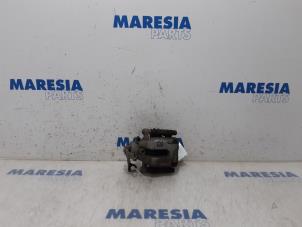 Gebrauchte Bremszange rechts hinten Citroen C4 Cactus (0B/0P) 1.6 Blue Hdi 100 Preis € 19,90 Margenregelung angeboten von Maresia Parts