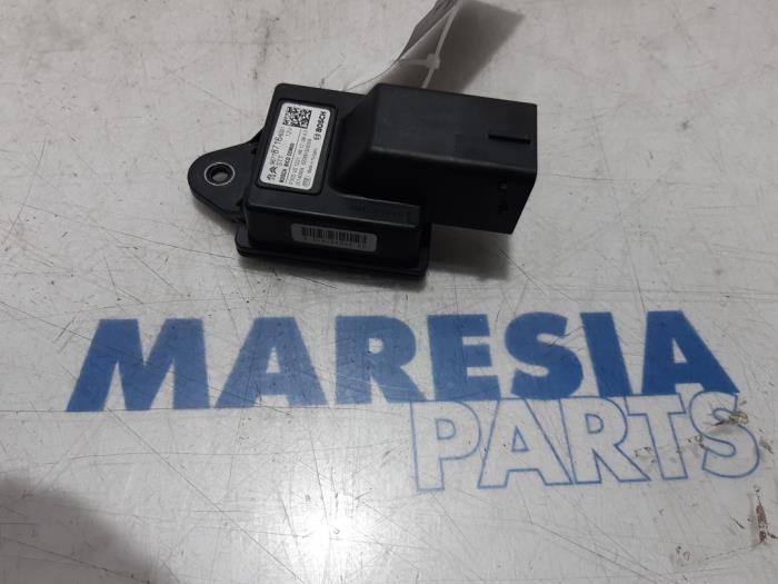 Używane Przekaznik start/stop Citroen C4 Cactus (0B/0P) 1.6 Blue Hdi 100 Cena € 25,00 Procedura marży oferowane przez Maresia Parts