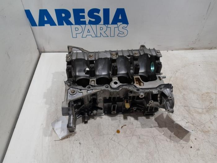 Engine crankcase from a Renault Megane IV Estate (RFBK) 1.3 TCE 115 16V 2018