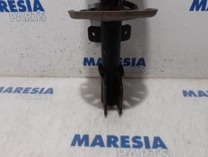 Used Front shock absorber rod, right Citroen C4 Picasso (3D/3E) 1.6 BlueHDI 115 Price € 65,00 Margin scheme offered by Maresia Parts