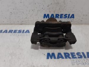 Used Front brake calliper, right Citroen C4 Picasso (3D/3E) 1.6 BlueHDI 115 Price € 50,00 Margin scheme offered by Maresia Parts